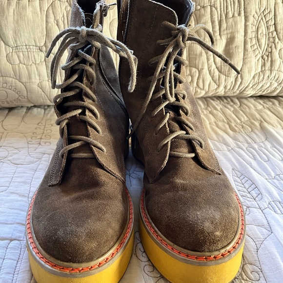 Urban Outfitters platform boots - Picture 5 of 9